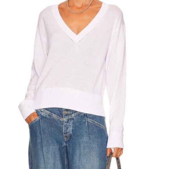 525 America V-Neck White Sweater - Picture 10 of 11